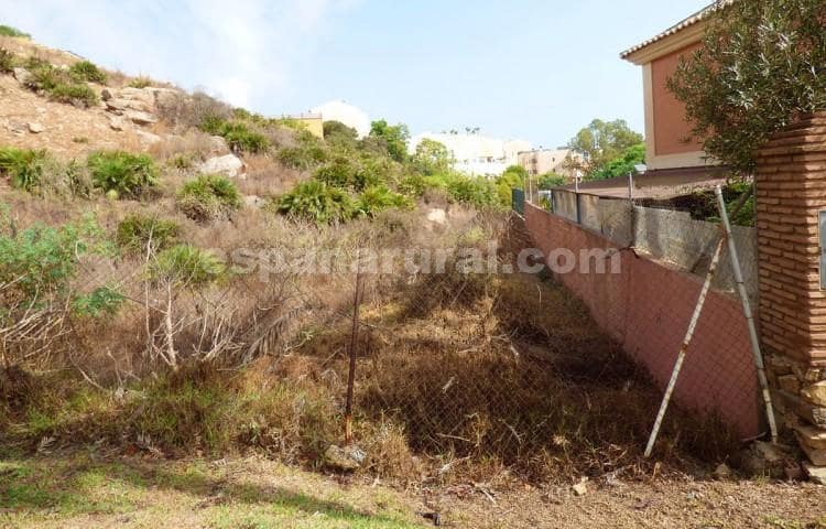 Grunde uden byggetilladelser til salg i Benalmadena - € 299.000 (Ref: 7621751)