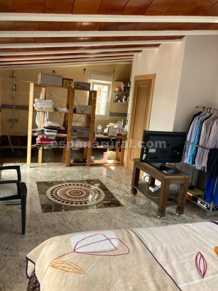 4 sovrum Finca/Hus på landet till salu i Baza med pool - 450 000 € (Ref: 7890180)