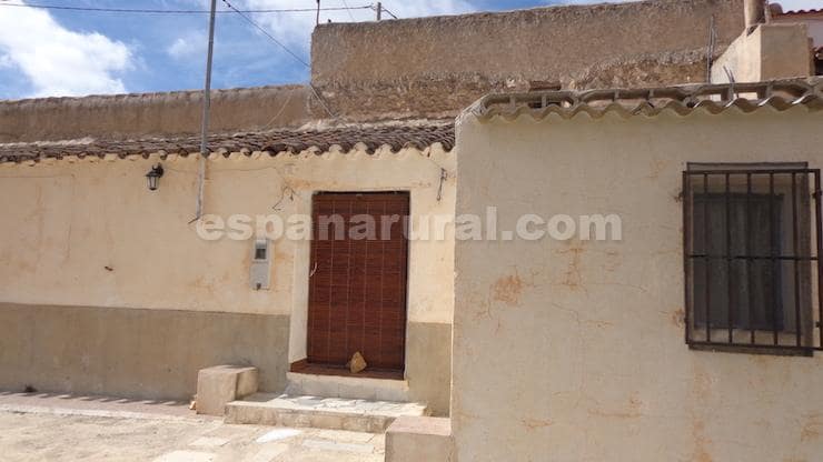 3 slaapkamer Finca/Landhuis te koop in Oria - € 108.000 (Ref: 7933466)