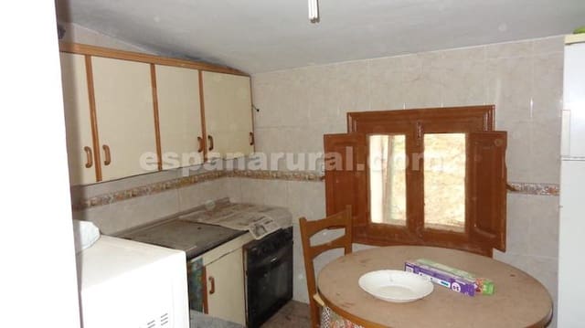 4 soveværelse Byhus til salg i Urrácal - € 28.500 (Ref: 8060323)