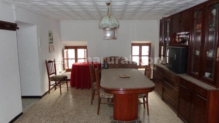 4 soveværelse Byhus til salg i Urracal - € 28.500 (Ref: 8060323)