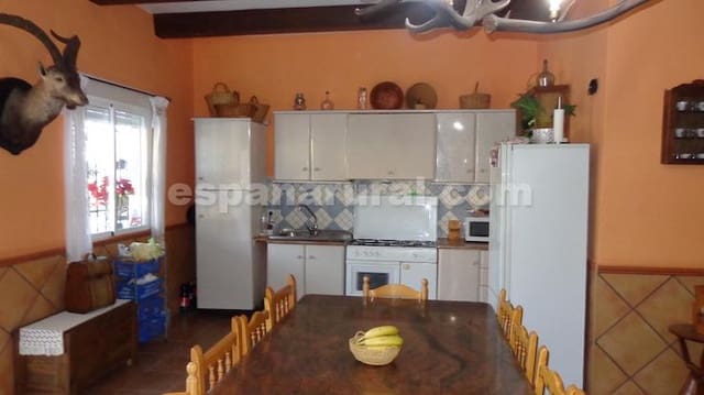 3 soveværelse Finca/Landehus til salg i Purchena med swimmingpool - € 139.990 (Ref: 8103005)