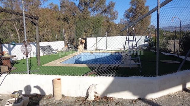 3 soveværelse Finca/Landehus til salg i Purchena med swimmingpool - € 139.990 (Ref: 8103005)