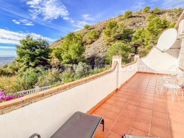 3 slaapkamer Villa te koop in Mijas Costa met zwembad - € 865.000 (Ref: 8210415)