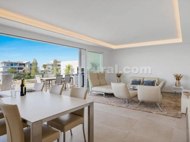 3 slaapkamer Appartement te koop in Benalmadena Costa met zwembad - € 1.250.000 (Ref: 8253379)