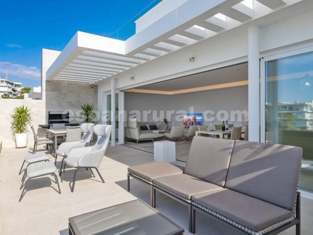 3 slaapkamer Appartement te koop in Benalmadena Costa met zwembad - € 1.250.000 (Ref: 8253379)