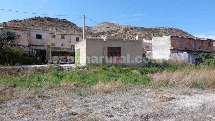 Finca/Herregård til salgs i Tijola - € 25 000 (Ref: 8267532)