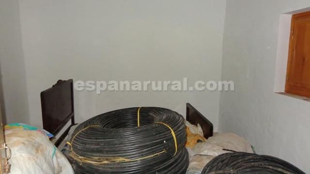 6 slaapkamer Finca/Landhuis te koop in Lubrín - € 129.000 (Ref: 8331110)