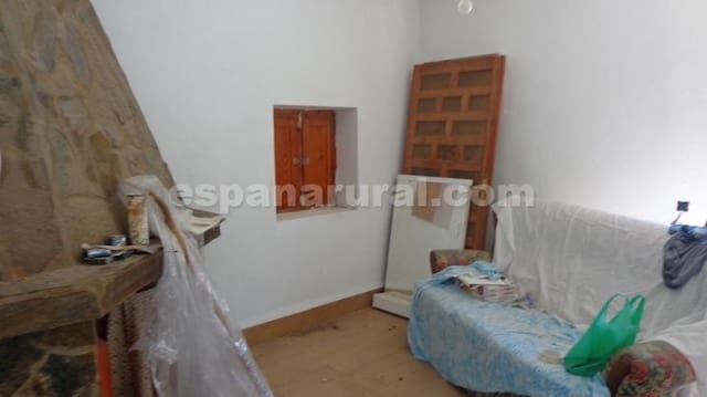 6 slaapkamer Finca/Landhuis te koop in Lubrín - € 129.000 (Ref: 8331110)