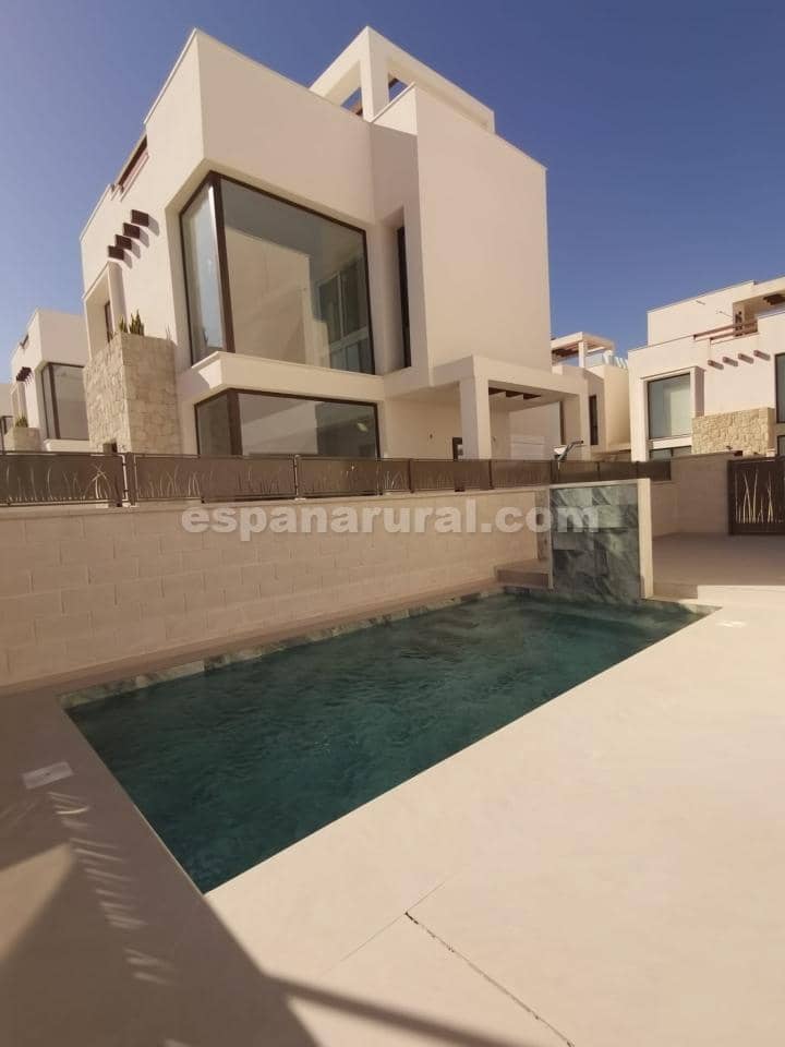 3 slaapkamer Villa te koop in Guardamar del Segura - € 549.000 (Ref: 8404525)