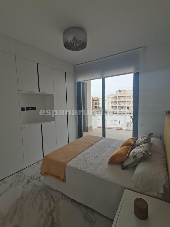 3 slaapkamer Appartement te koop in Guardamar del Segura - € 289.000 (Ref: 8404526)