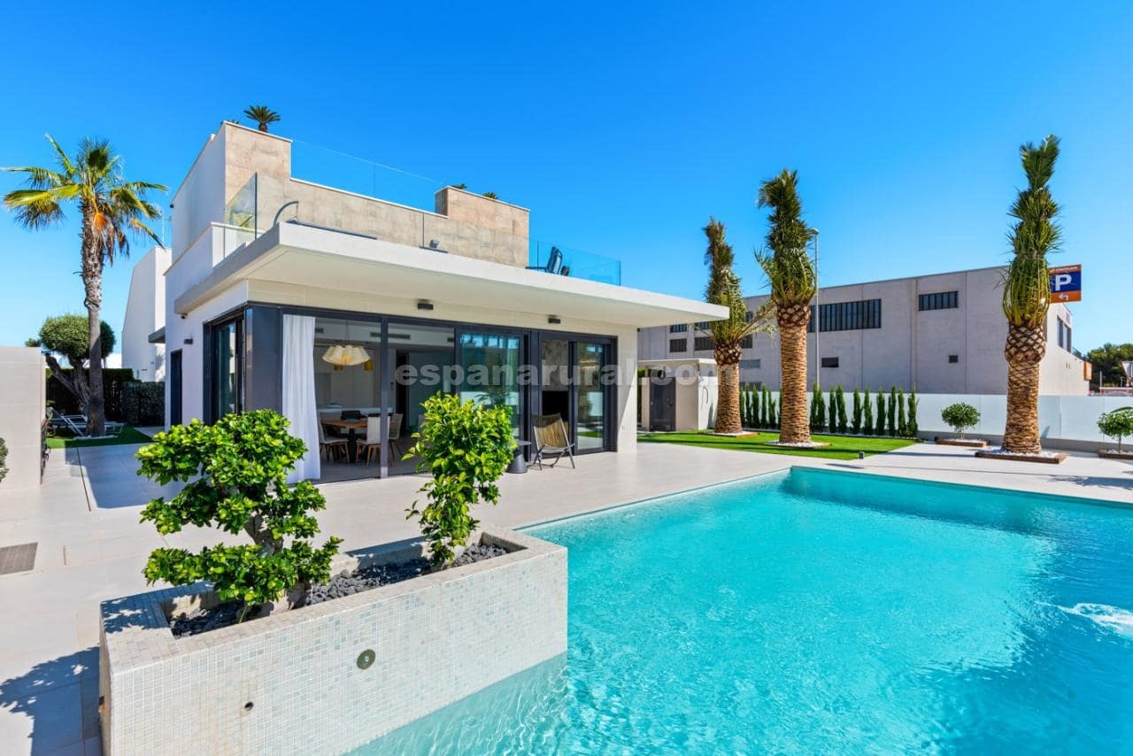 4 bedroom Villa for sale in Dehesa de Campoamor with pool - € 1,600,000 (Ref: 8438337)