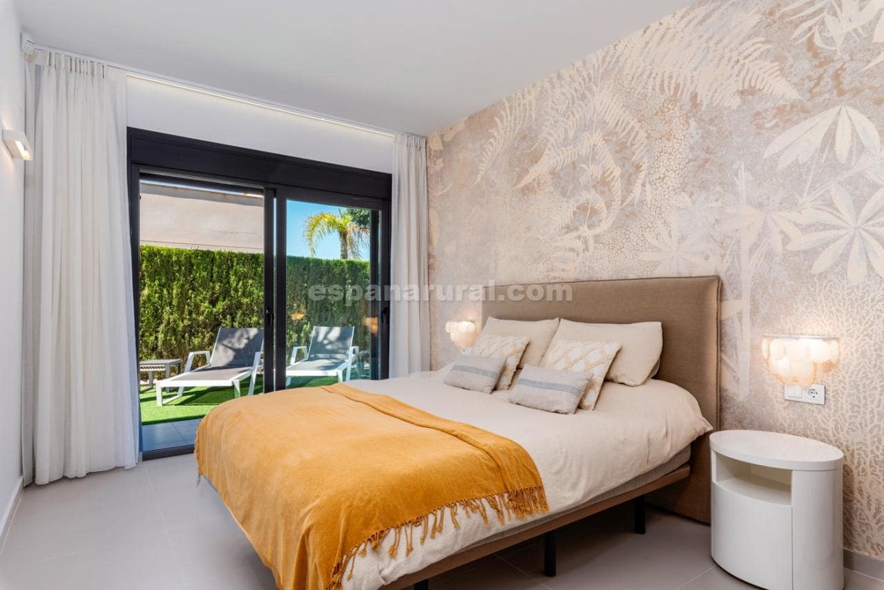 4 bedroom Villa for sale in Dehesa de Campoamor with pool - € 1,600,000 (Ref: 8438337)