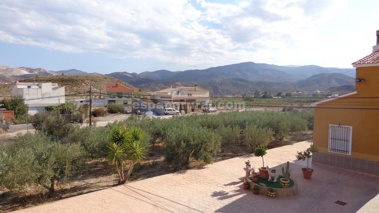 3 soveværelse Finca/Landehus til salg i Olula del Rio - € 99.000 (Ref: 8544178)