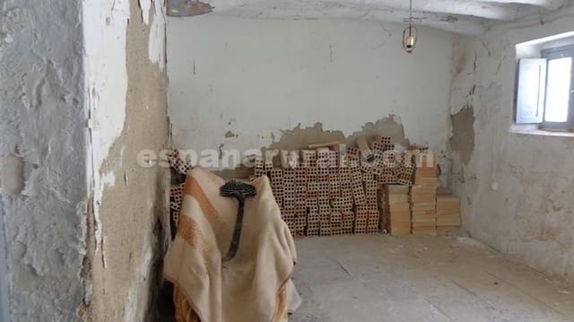 1 soveværelse Byhus til salg i Bayarque - € 19.000 (Ref: 8590237)