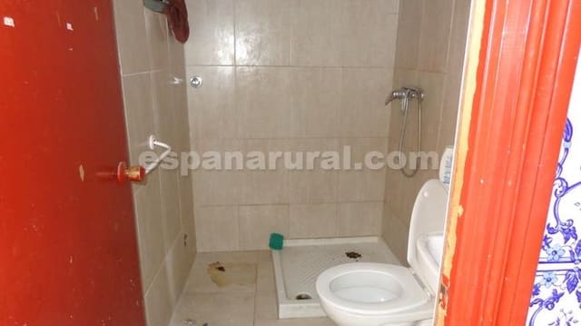 4 soveværelse Byhus til salg i Urrácal - € 35.000 (Ref: 8590239)