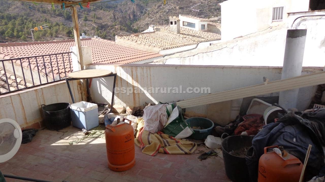 4 soveværelse Byhus til salg i Urracal - € 35.000 (Ref: 8590239)