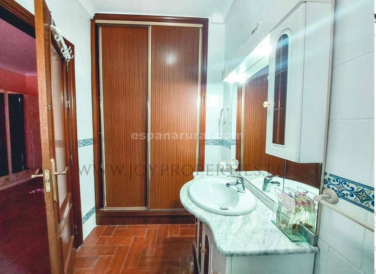 5 soveværelse Villa til salg i Caniles med swimmingpool - € 874.950 (Ref: 8599001)