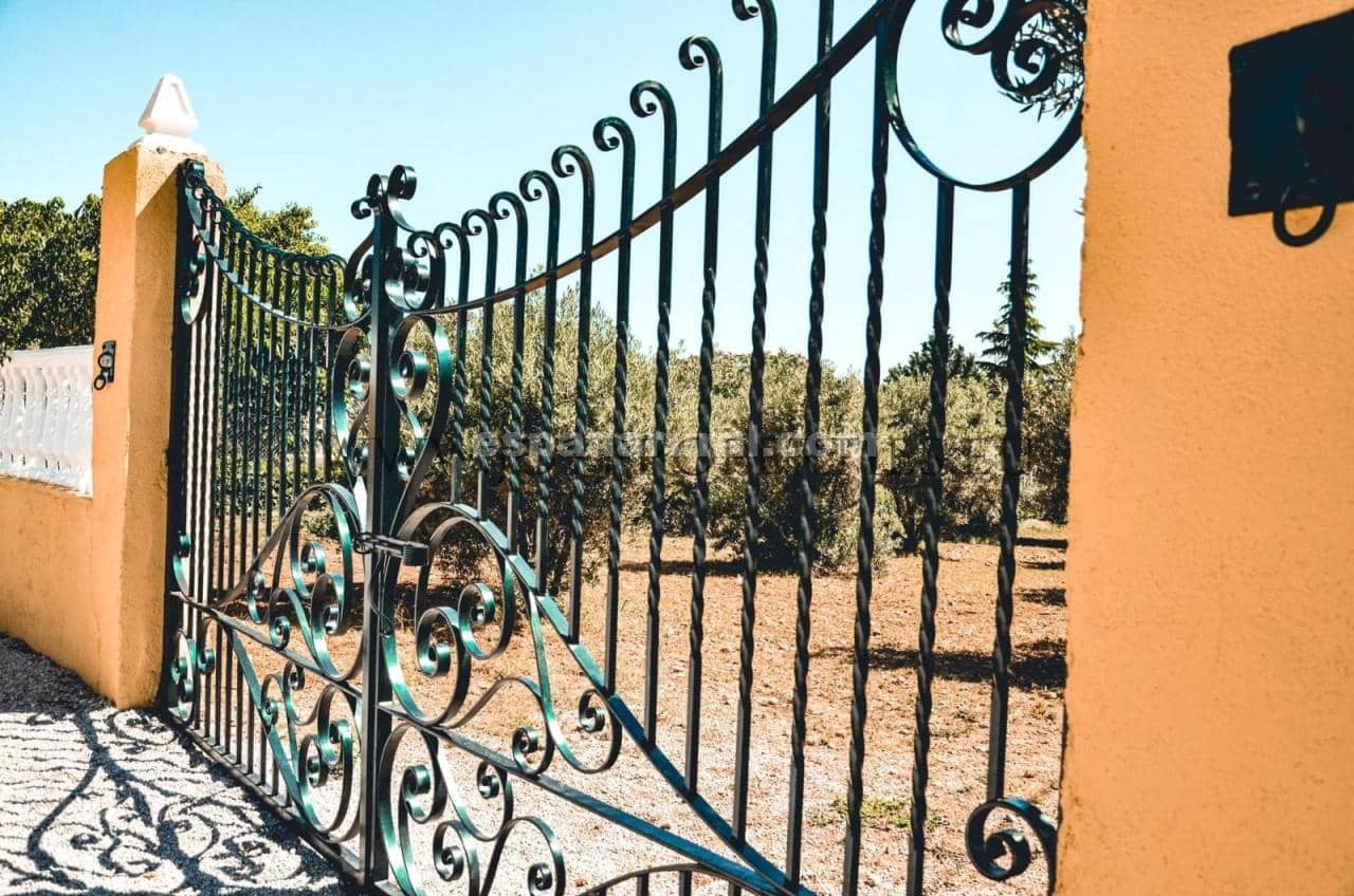 5 soveværelse Villa til salg i Caniles med swimmingpool - € 874.950 (Ref: 8599001)