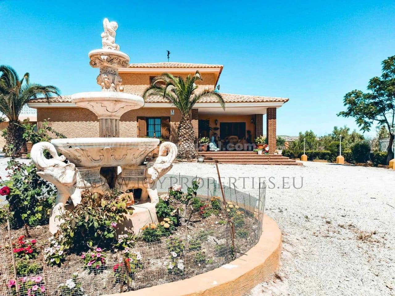 5 soveværelse Villa til salg i Caniles med swimmingpool - € 874.950 (Ref: 8599001)