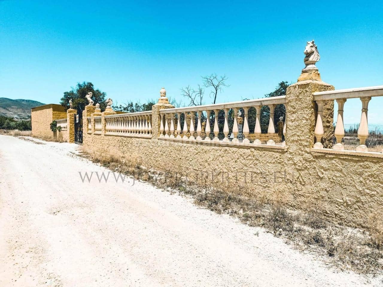 5 soveværelse Villa til salg i Caniles med swimmingpool - € 874.950 (Ref: 8599001)