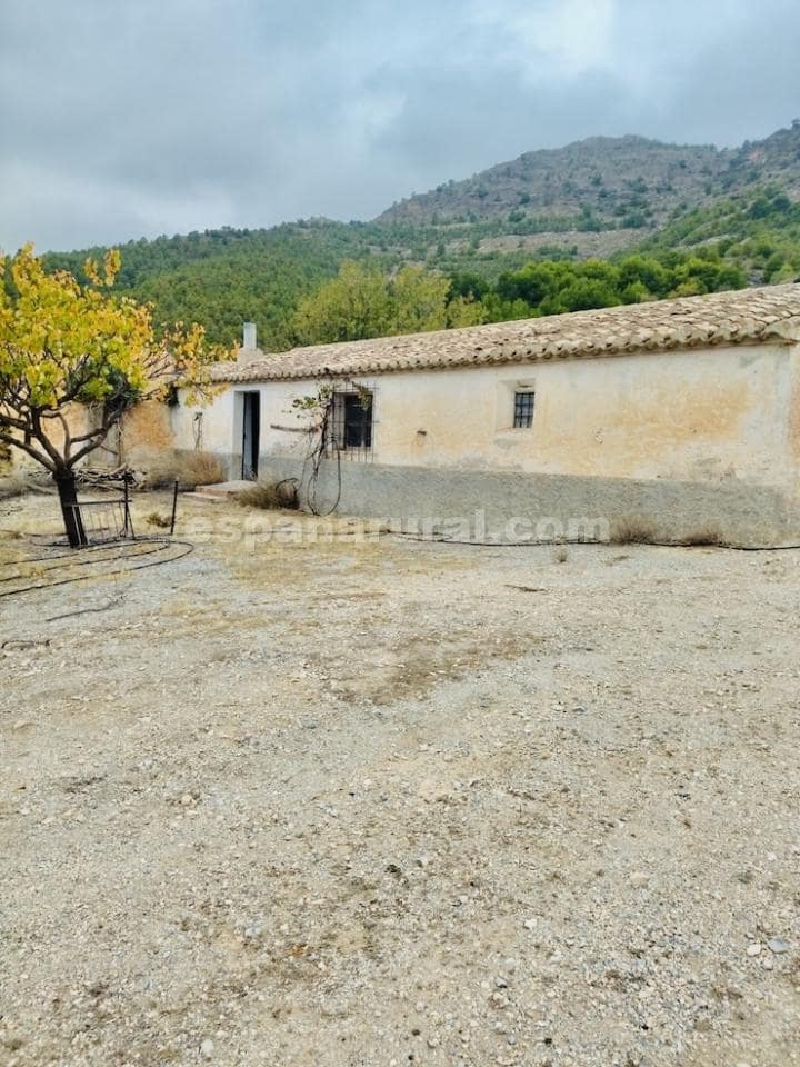 3 slaapkamer Finca/Landhuis te koop in Lucar - € 110.000 (Ref: 8603292)