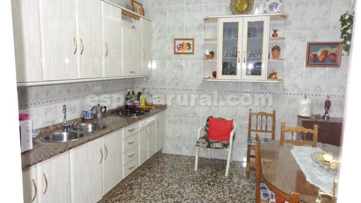 4 soveværelse Byhus til salg i Caniles - € 75.000 (Ref: 8788856)