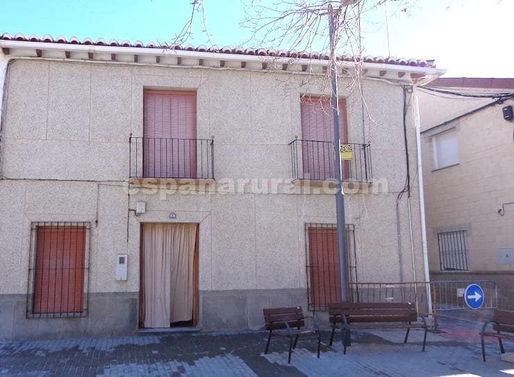 4 soveværelse Byhus til salg i Caniles - € 75.000 (Ref: 8788856)