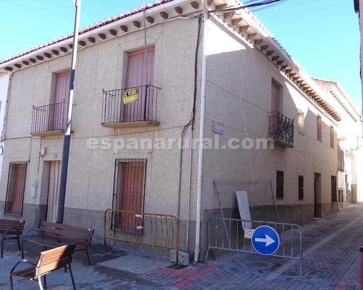 4 soveværelse Byhus til salg i Caniles - € 75.000 (Ref: 8788856)