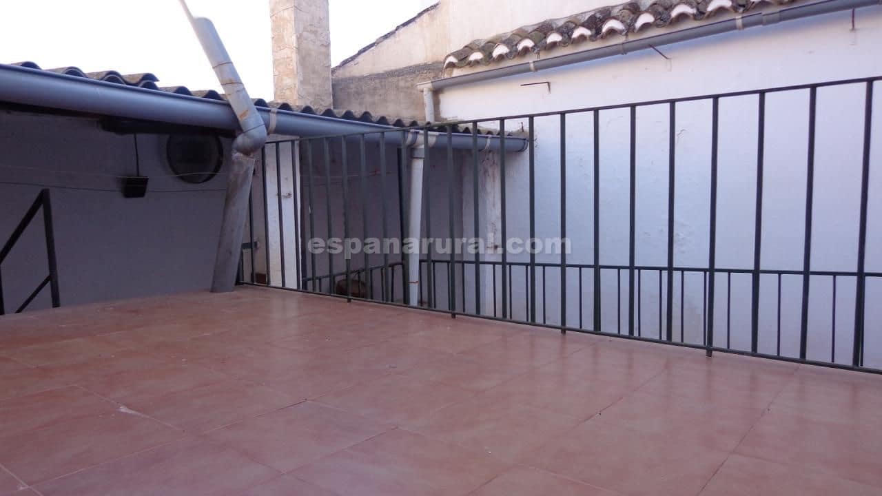 4 soveværelse Byhus til salg i Caniles - € 75.000 (Ref: 8788856)