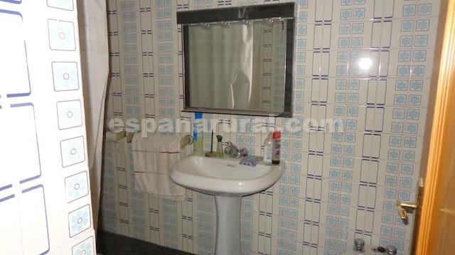 3 soveværelse Byhus til salg i Caniles - € 92.500 (Ref: 8788857)