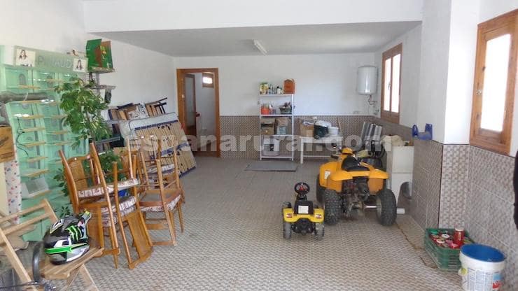 4 soveværelse Finca/Landehus til salg i Caniles - € 130.000 (Ref: 8788858)