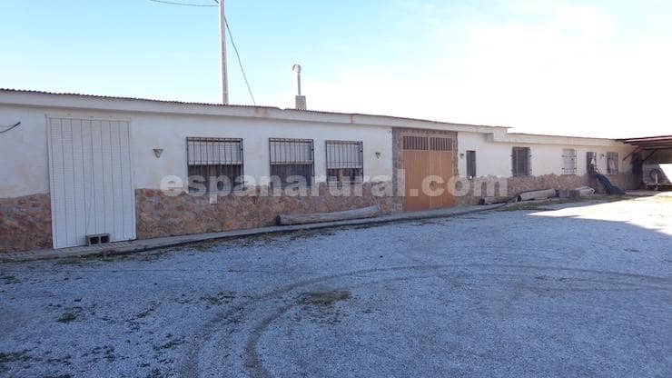 4 soveværelse Finca/Landehus til salg i Caniles - € 130.000 (Ref: 8788858)