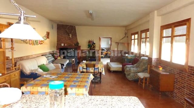 4 soveværelse Finca/Landehus til salg i Caniles - € 130.000 (Ref: 8788858)