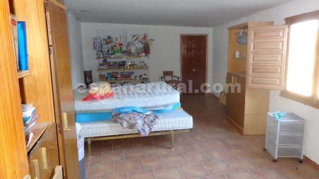 4 soveværelse Finca/Landehus til salg i Caniles - € 130.000 (Ref: 8788858)