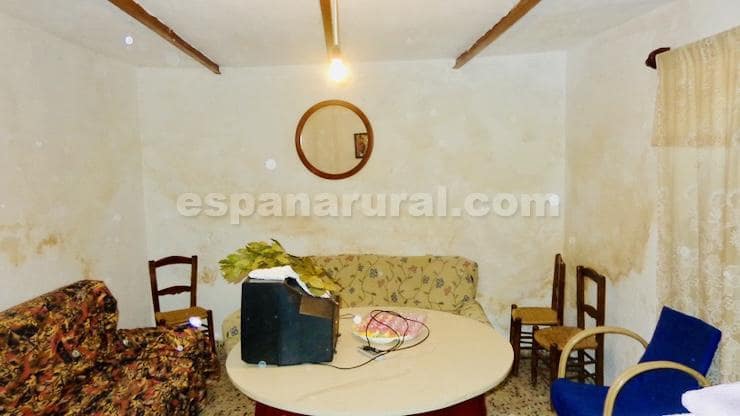 4 soveværelse Finca/Landehus til salg i Baza - € 159.000 (Ref: 8824473)