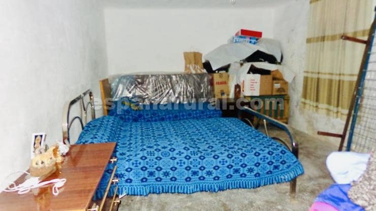 4 soveværelse Finca/Landehus til salg i Baza - € 159.000 (Ref: 8824473)