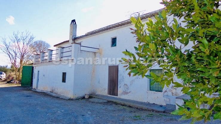 4 soveværelse Finca/Landehus til salg i Baza - € 159.000 (Ref: 8824473)