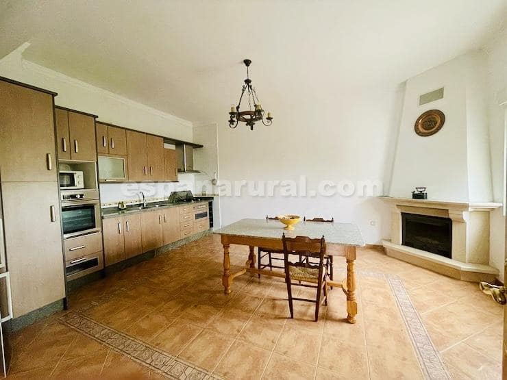 4 bedroom Finca/Country House for sale in Albox - € 129,000 (Ref: 8856789)