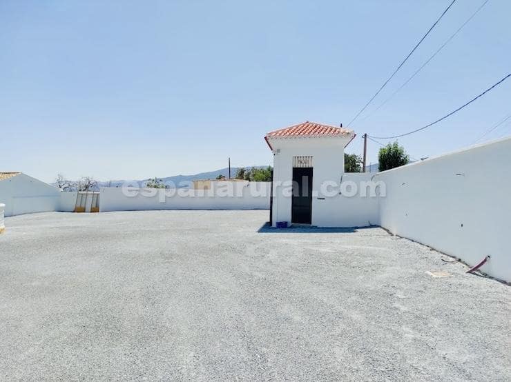 10 slaapkamer Villa te koop in Cela - € 395.000 (Ref: 8873891)