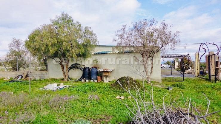 4 soveværelse Villa til salg i Baza med swimmingpool - € 178.000 (Ref: 8887409)