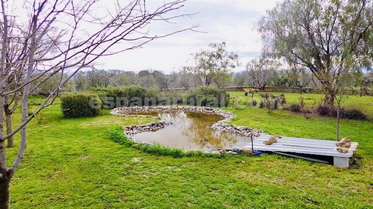 4 soveværelse Villa til salg i Baza med swimmingpool - € 178.000 (Ref: 8887409)