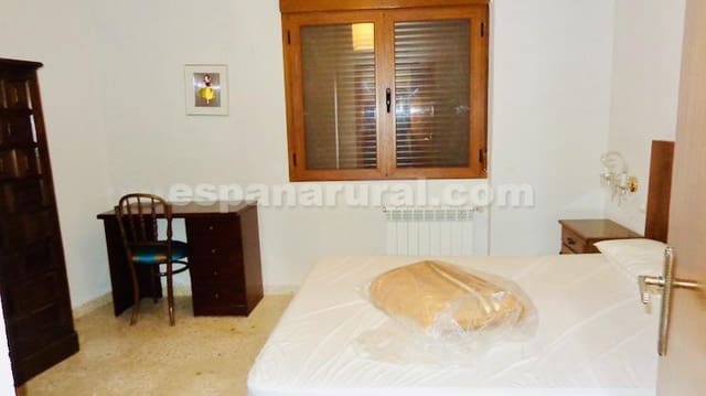 4 soveværelse Villa til salg i Baza med swimmingpool - € 275.000 (Ref: 8887410)