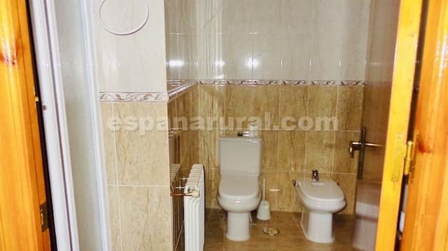 4 soveværelse Villa til salg i Baza med swimmingpool - € 275.000 (Ref: 8887410)