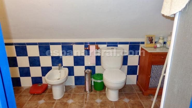 7 soverom Villa til salgs i Baza med svømmebasseng - € 325 000 (Ref: 8936436)