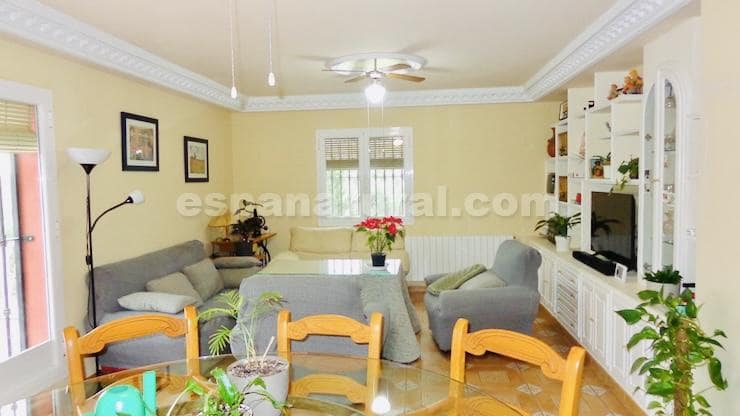 7 soverom Villa til salgs i Baza med svømmebasseng - € 325 000 (Ref: 8936436)