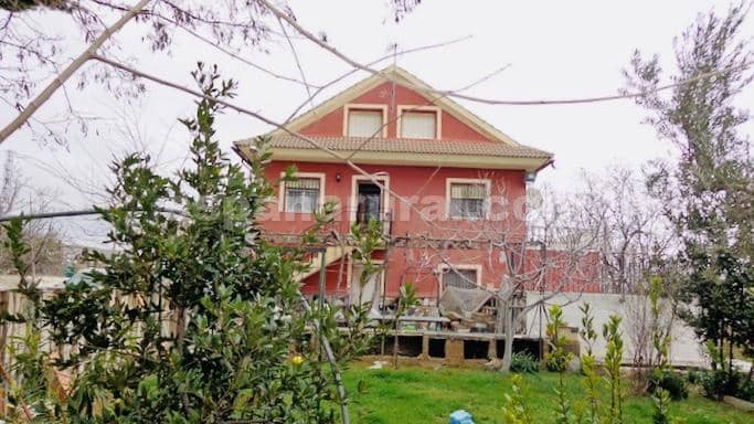 7 soverom Villa til salgs i Baza med svømmebasseng - € 325 000 (Ref: 8936436)