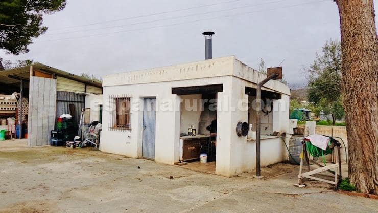 7 soverom Villa til salgs i Baza med svømmebasseng - € 325 000 (Ref: 8936436)