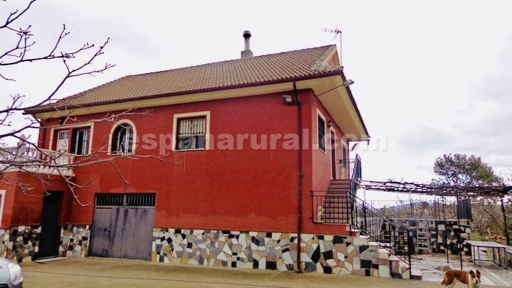 7 soverom Villa til salgs i Baza med svømmebasseng - € 325 000 (Ref: 8936436)