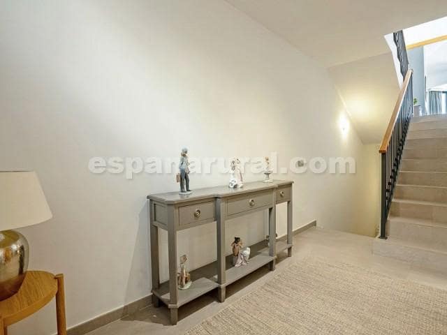 4 slaapkamer Villa te koop in Mijas met zwembad - € 1.350.000 (Ref: 9002667)